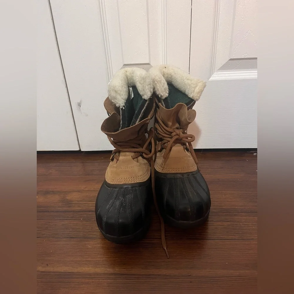 Sorel Snowboots Women's Size 6